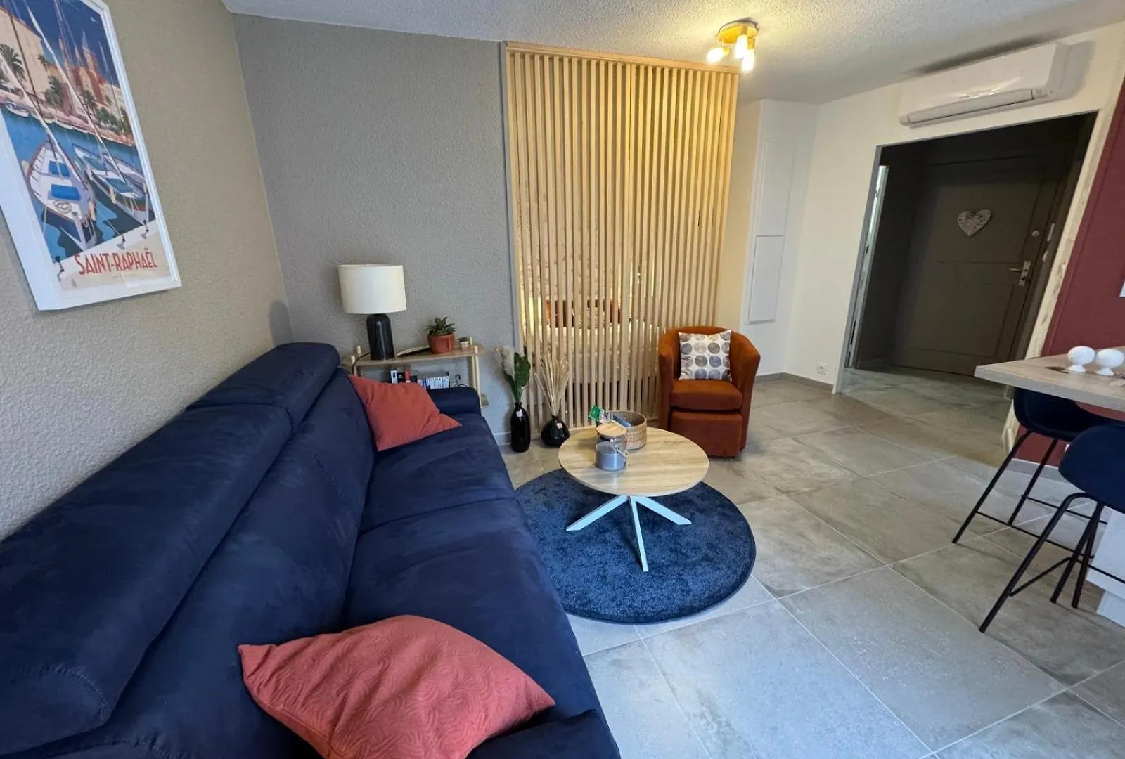 Charmant Studio Avec Terrasse, Front De Mer Et Proche Du Centre Saint-Raphaël 法国