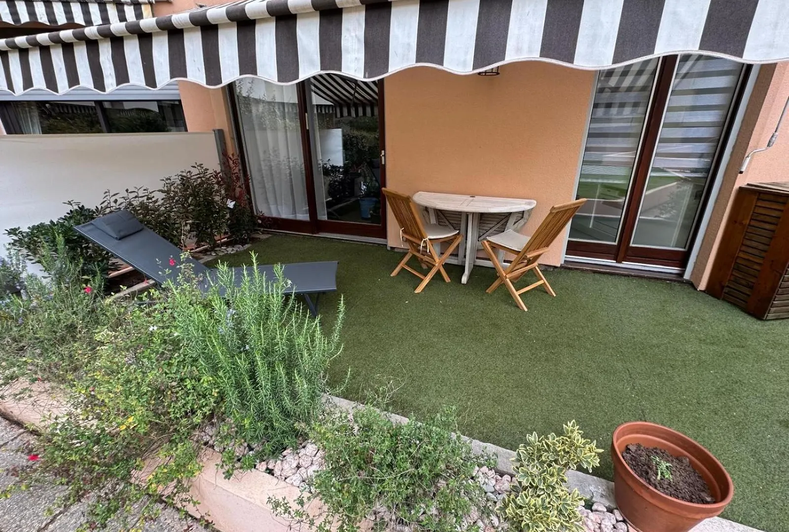 Charmant Studio Avec Terrasse, Front De Mer Et Proche Du Centre Saint-Raphaël 0*,  法国